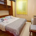Apartments With A Parking Space Makarska - 20626