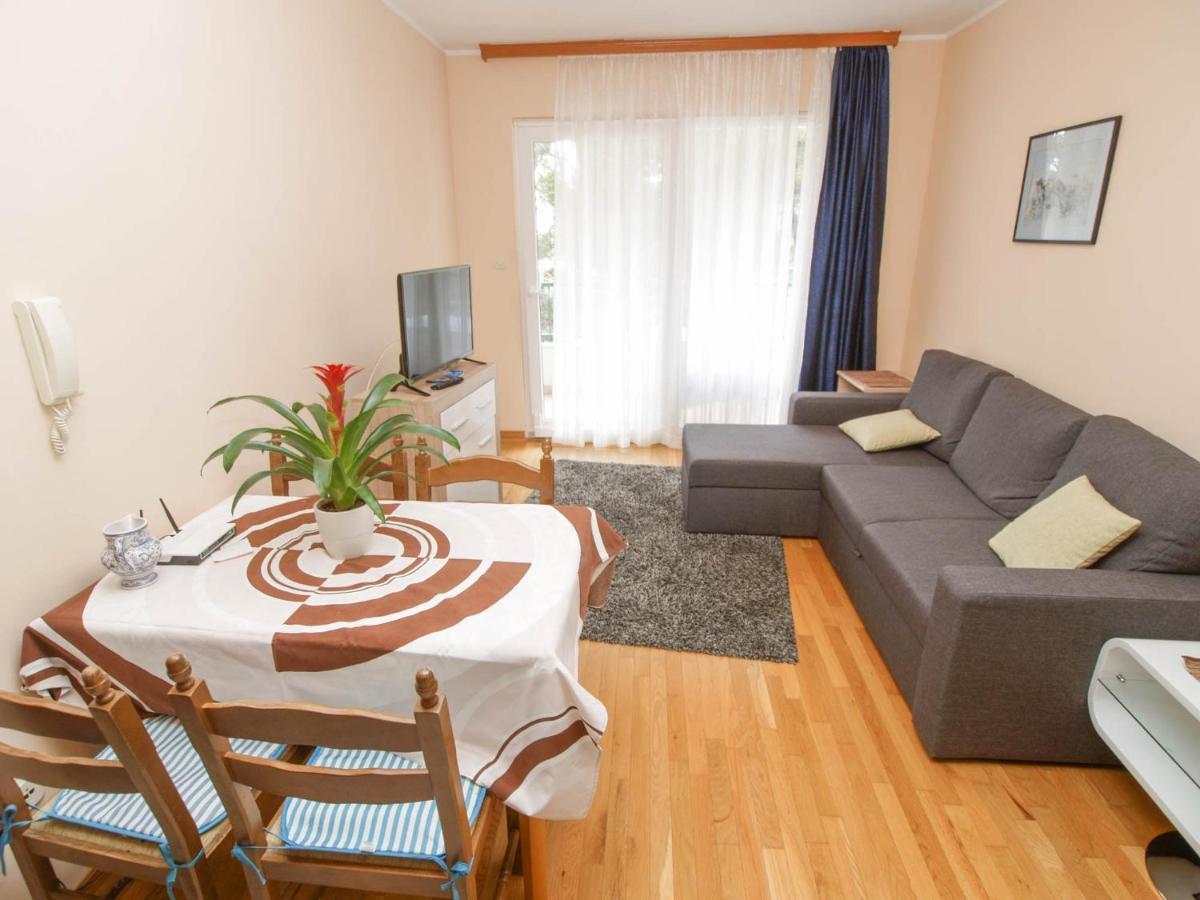 With A Parking Space - 20626 Makarska